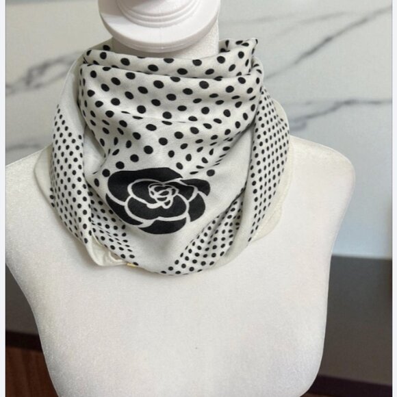 Elegant Women's White Scarf with Black Polka Dots and Floral Print - Picture 5 of 7
